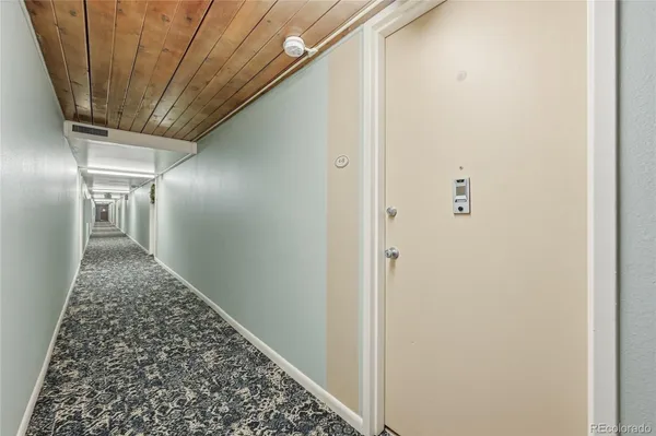 Property Slideshow image 3 of 36 | 655 s clinton st 4b, Denver, CO, 80247