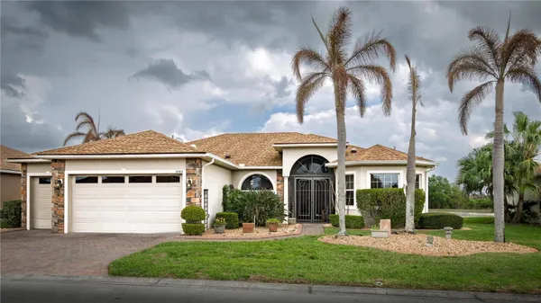 Property Slideshow image 2 of 100 | 5365 hogan ln, Winter Haven, FL, 33884