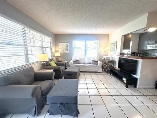 Property Slideshow image 3 of 67 | 492 tilford w # 492, Deerfield Beach, FL, 33442