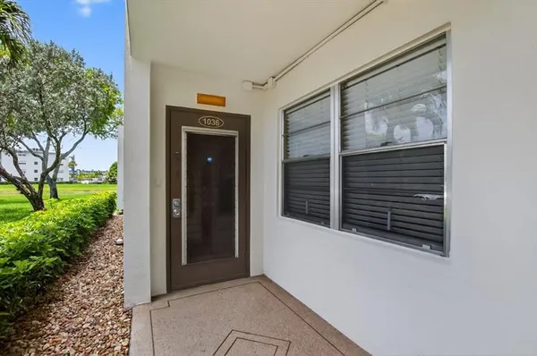 Property Slideshow image 3 of 28 | 1036 guildford b # 1036, Boca Raton, FL, 33434