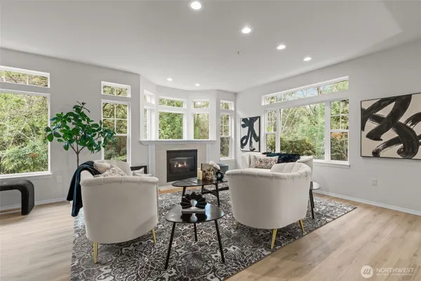 Property Slideshow image 3 of 40 | 22637 se 44th ln, Issaquah, WA, 98029