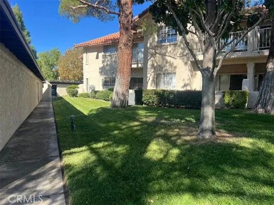 Property Slideshow image 2 of 28 | 19163 palo verde dr, Apple Valley, CA, 92308