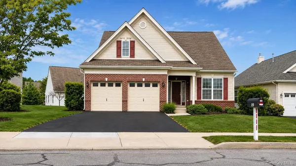 Property Slideshow image 2 of 26 | 25 sunflower st, Middletown, NY, 10940