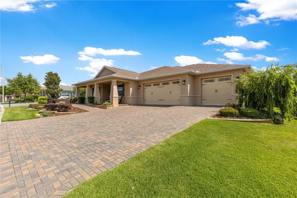 Property Slideshow image 3 of 65 | 9041 sw 88th pl, Ocala, FL, 34481