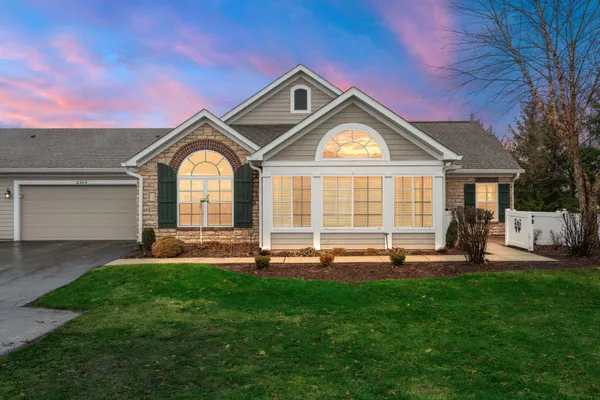 Property Slideshow image 2 of 25 | 2304 allison cir 2304, Valparaiso, IN, 46383