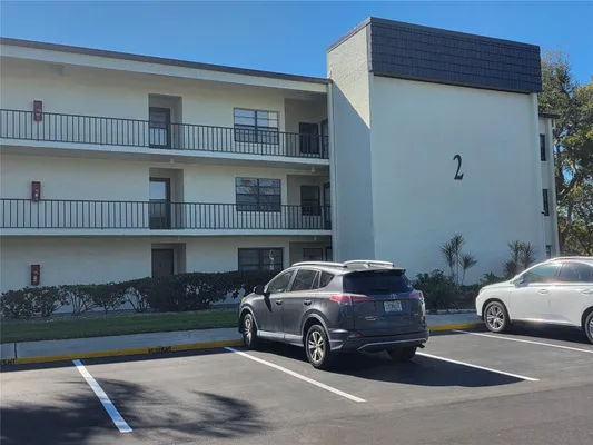 Property Slideshow image 2 of 32 | 14130 rosemary ln 2208, Largo, FL, 33774