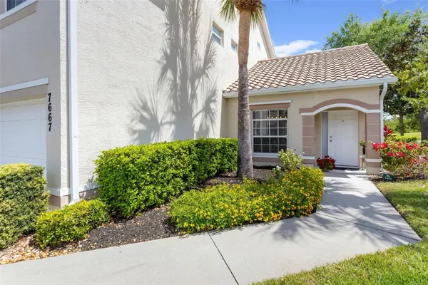 Property Slideshow image 3 of 54 | 7667 sweetbay cir 11-102, Bradenton, FL, 34203