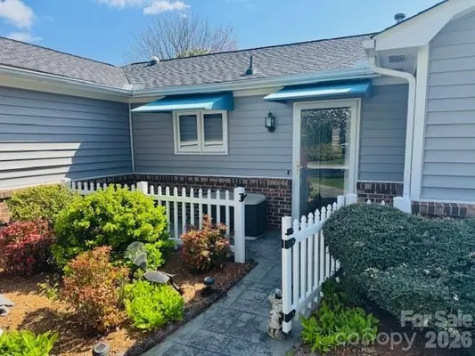 Property Slideshow image 3 of 18 | 200 dartcrest dr, Hendersonville, NC, 28792