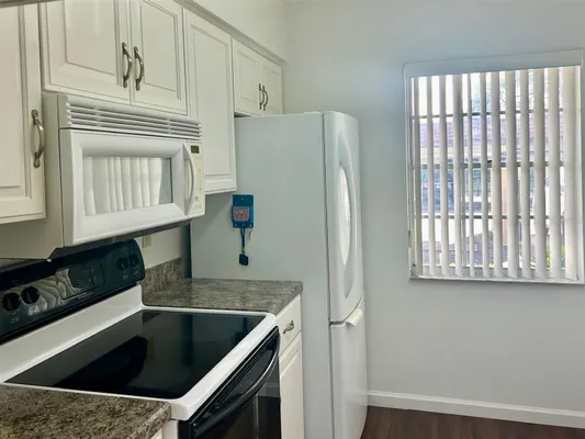 Property Slideshow image 3 of 17 | 1701 pinehurst rd 18c, Dunedin, FL, 34698