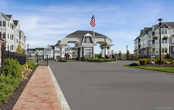 Property Slideshow image 2 of 47 | 31201 spruce pond cir, Oyster Bay, NY, 11803