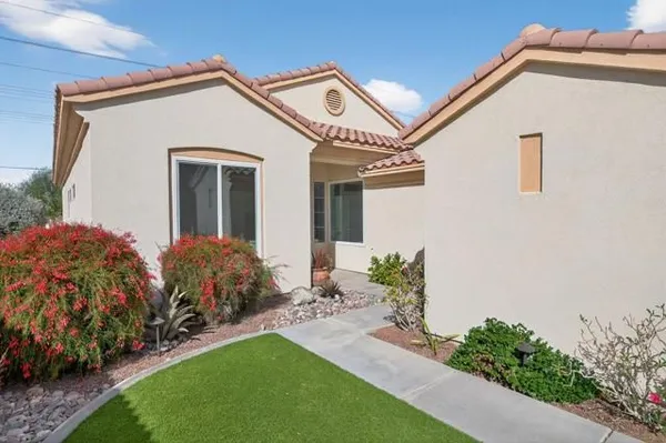 Property Slideshow image 2 of 28 | 44018 royal troon dr, Indio, CA, 92201