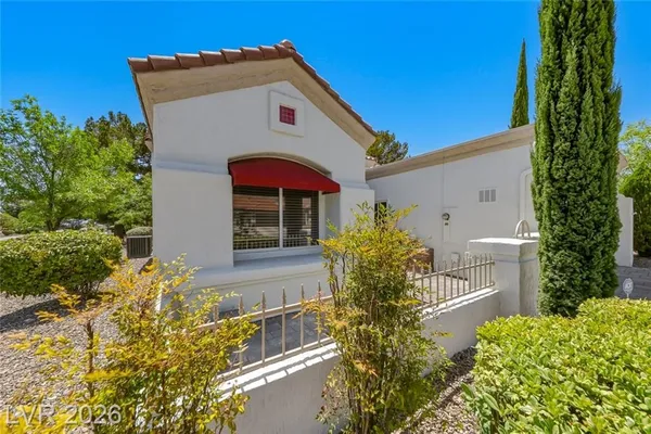 Property Slideshow image 3 of 94 | 2648 highvale dr, Las Vegas, NV, 89134