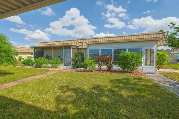 Property Slideshow image 2 of 59 | 202 bedford st 72, Sun City Center, FL, 33573