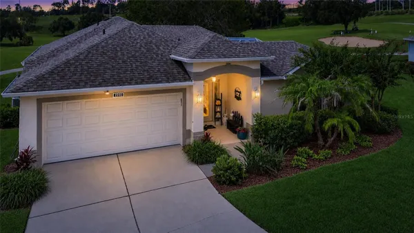 Property Slideshow image 2 of 46 | 1940 farmington ct, Clermont, FL, 34711