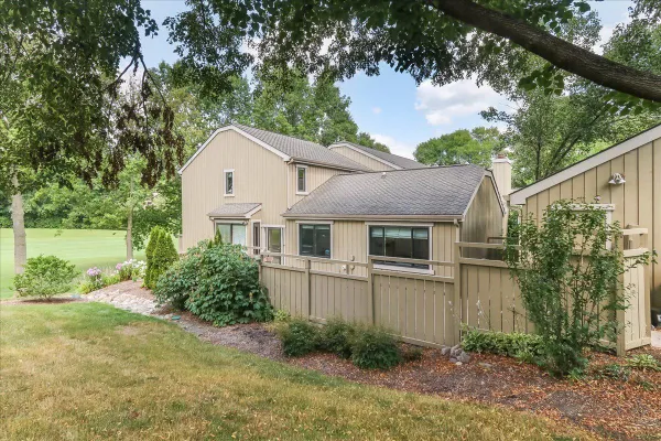 Property Slideshow image 3 of 43 | 244 hickory ln, Lake Barrington, IL, 60010