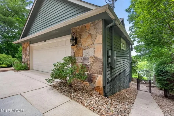 Property Slideshow image 3 of 57 | 150 lynhurst dr, Crossville, TN, 38558
