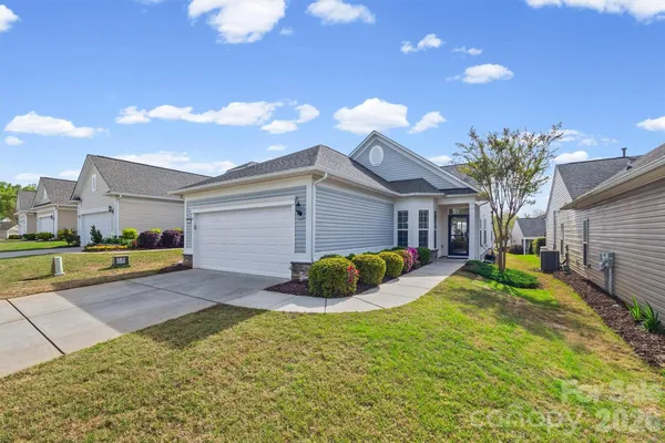 Property Slideshow image 2 of 48 | 20238 dovekie ln, Fort Mill, SC, 29707