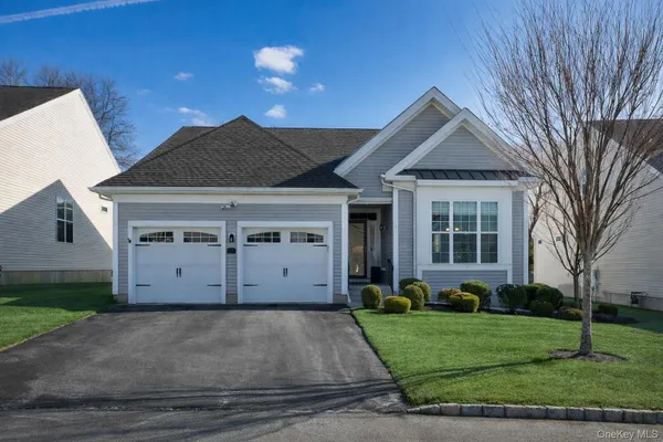 Property Slideshow image 2 of 49 | 61 farmington rd, Wappingers Falls, NY, 12590