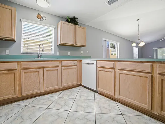 Property Slideshow image 3 of 27 | 872 winchester ct, The Villages, FL, 32162