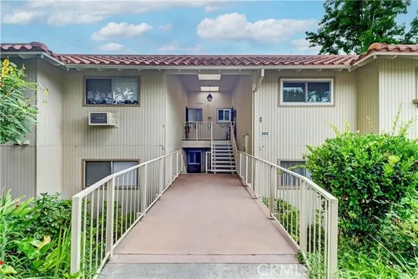 Property Slideshow image 2 of 54 | 582 avenida majorca q, Laguna Woods, CA, 92637