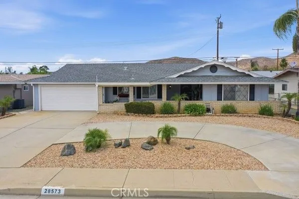Property Slideshow image 3 of 39 | 28573 murrieta rd, Menifee, CA, 92586