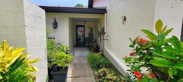 Property Slideshow image 2 of 27 | 3807 el poinier ct # 8714, Sarasota, FL, 34232