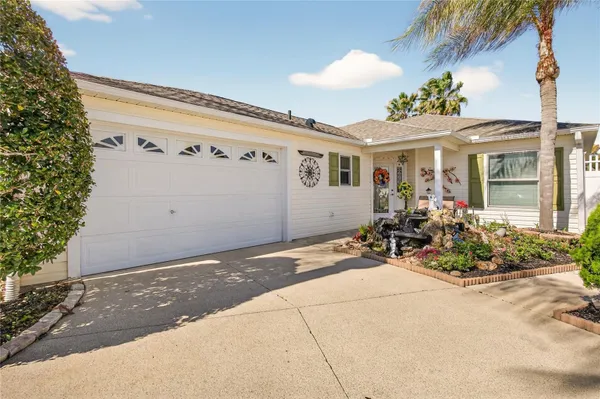 Property Slideshow image 3 of 55 | 1116 elizabeth ct, The Villages, FL, 32162