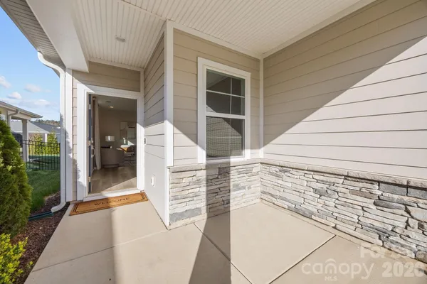 Property Slideshow image 3 of 48 | 5968 pier dr, Denver, NC, 28037