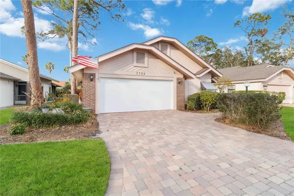 Property Slideshow image 3 of 33 | 7755 pine trace dr 7755, Sarasota, FL, 34243