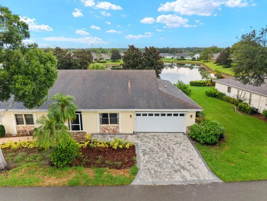 Property Slideshow image 2 of 26 | 1409 langley dr 1409, Sun City Center, FL, 33573