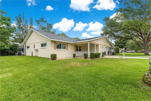 Property Slideshow image 2 of 37 | 8625 sw 94th ln a, Ocala, FL, 34481