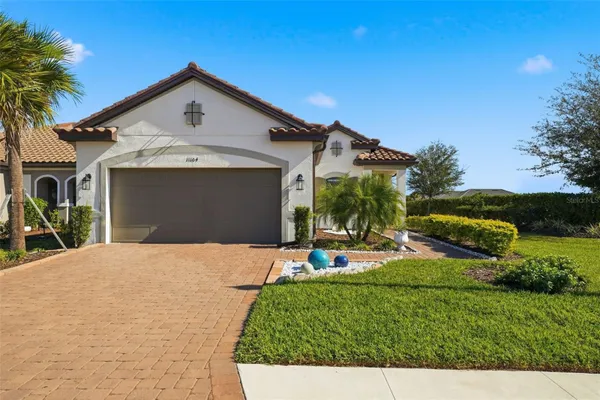 Property Slideshow image 2 of 82 | 11104 devonbridge dr, Palmetto, FL, 34221