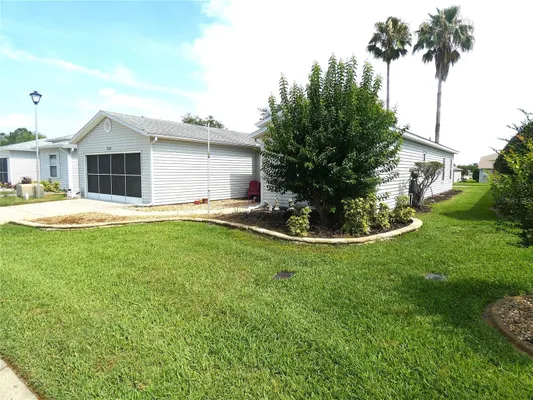 Property Slideshow image 3 of 39 | 751 old oaks ln, Leesburg, FL, 34748