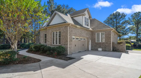 Property Slideshow image 2 of 71 | 433 crow creek dr, Calabash, NC, 28467