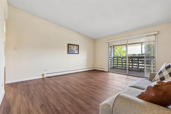 Property Slideshow image 3 of 32 | 660 s alton way 5d, Denver, CO, 80247
