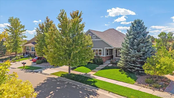 Property Slideshow image 2 of 47 | 8251 s quatar cir, Aurora, CO, 80016