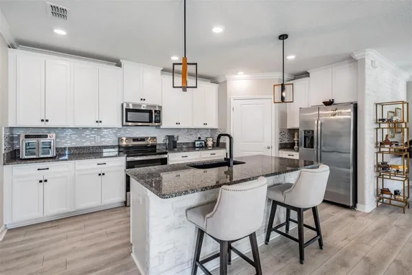 Property Slideshow image 2 of 99 | 10444 weldon cork way, San Antonio, FL, 33576