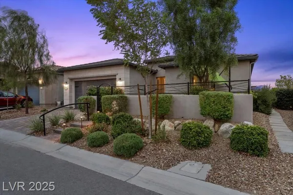 Property Slideshow image 2 of 69 | 44 stone yucca ct, Henderson, NV, 89011