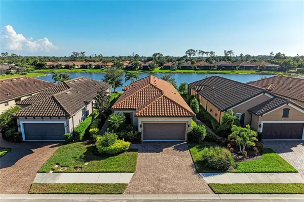 Property Slideshow image 2 of 73 | 5529 cantucci st, Nokomis, FL, 34275