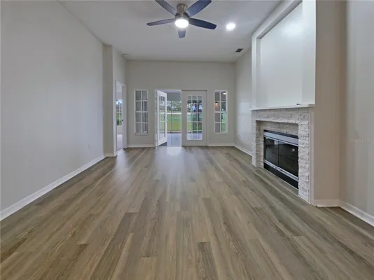 Property Slideshow image 3 of 34 | 7526 fairlinks ct, Sarasota, FL, 34243