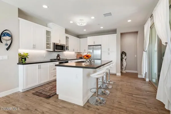 Property Slideshow image 3 of 32 | 2400 conroy ave, Camarillo, CA, 93012