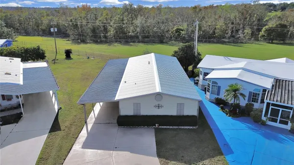 Property Slideshow image 3 of 48 | 1750 fox hill dr, Lakeland, FL, 33810