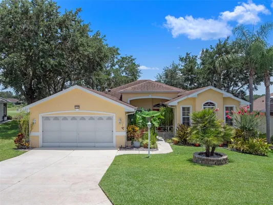 Property Slideshow image 2 of 68 | 21325 royal troon dr, Leesburg, FL, 34748