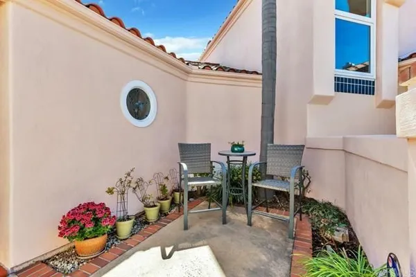 Property Slideshow image 2 of 34 | 1212 via portovecchio, San Marcos, CA, 92078