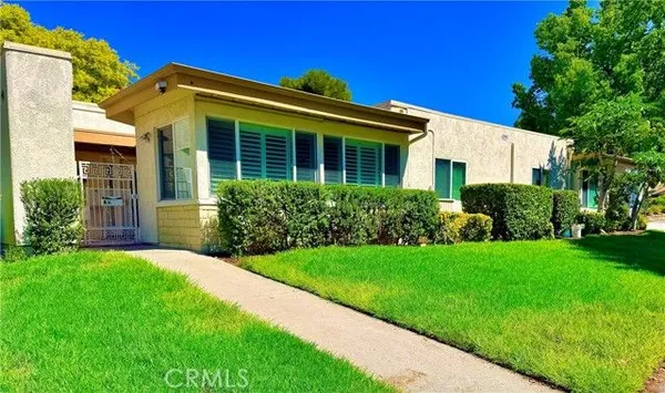Property Slideshow image 2 of 12 | 2383 via mariposa a, Laguna Woods, CA, 92637