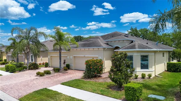 Property Slideshow image 2 of 59 | 804 chipper dr, Sun City Center, FL, 33573