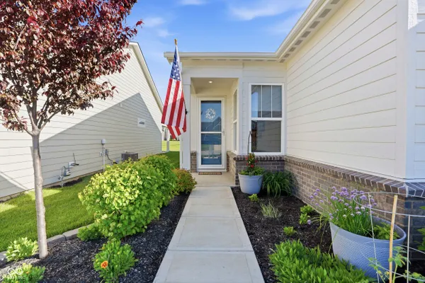 Property Slideshow image 2 of 32 | 2680 old rosebud ln, Westfield, IN, 46074