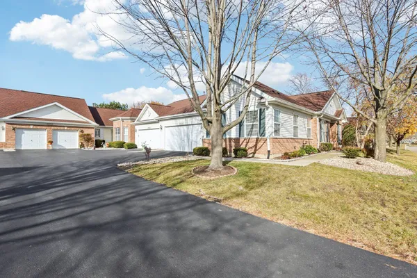 Property Slideshow image 2 of 37 | 13322 s bayberry ln, Plainfield, IL, 60544