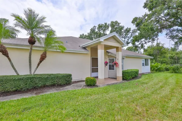 Property Slideshow image 2 of 40 | 2433 nantucket harbor loop, Sun City Center, FL, 33573