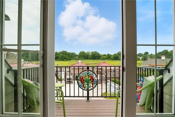 Property Slideshow image 3 of 50 | 201 cove reach, Suffolk, VA, 23435